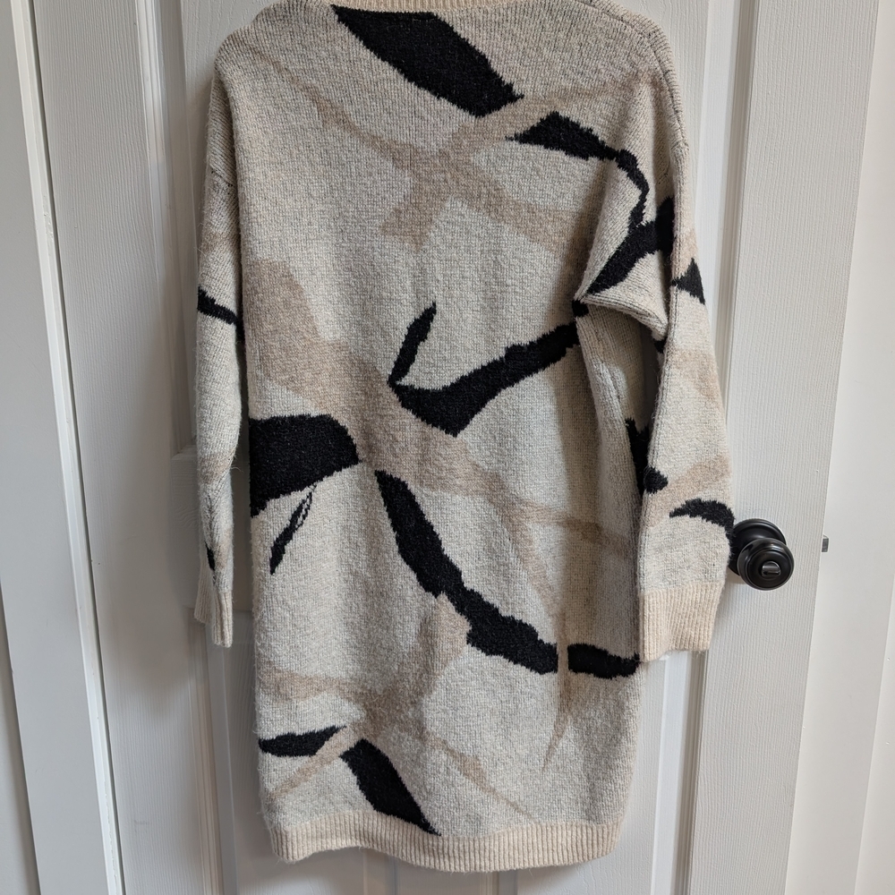 Dreamers Abstract Sweater Dress - Picture 6 of 6